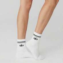 Alo Yoga Half-Crew Throwback Sock Mixed Color(2 Pairs) (Unisex) - 1 Pair White+ 1 Pair Black - View 2