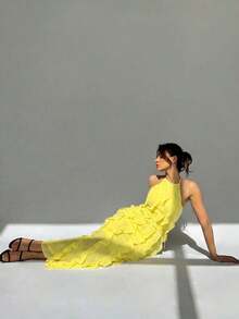 Vestido elegante sin espalda con volantes y capas, estilo de diosa grácil, adecuado para vacaciones, primavera/verano - Amarillo - Ver 3