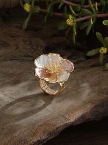 Cring Coco Khaki Enamel Flower Stretch Ring, Pure White Enamel Ring, Adjustable KC Golden Plated Elastic Band Statement Ring For Women Jewelry, Cute Aesthetic Jewelry For Daily Wear, Party Gathering Vacation Valentine's Day Mother's Day Gift - Flower - View 1