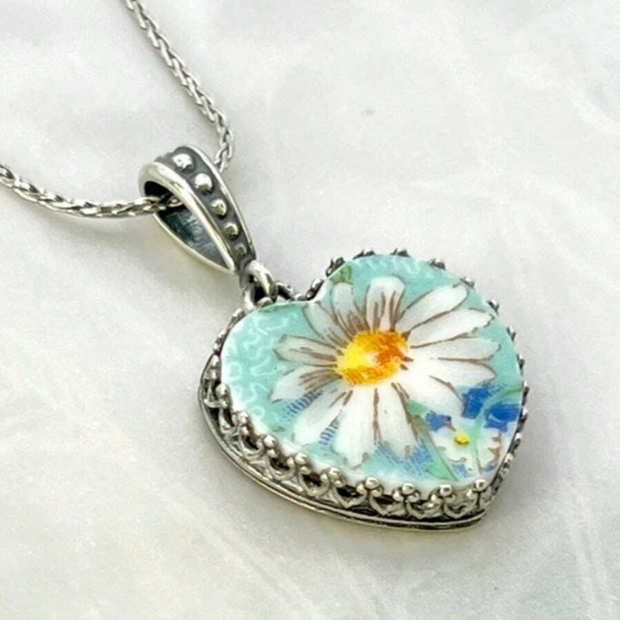 DIYCCPC Vintage Style Chain Daisy Heart Necklace, Suitable For Women's Casual Wear, Versatile Accessory - Multicolor - View 1