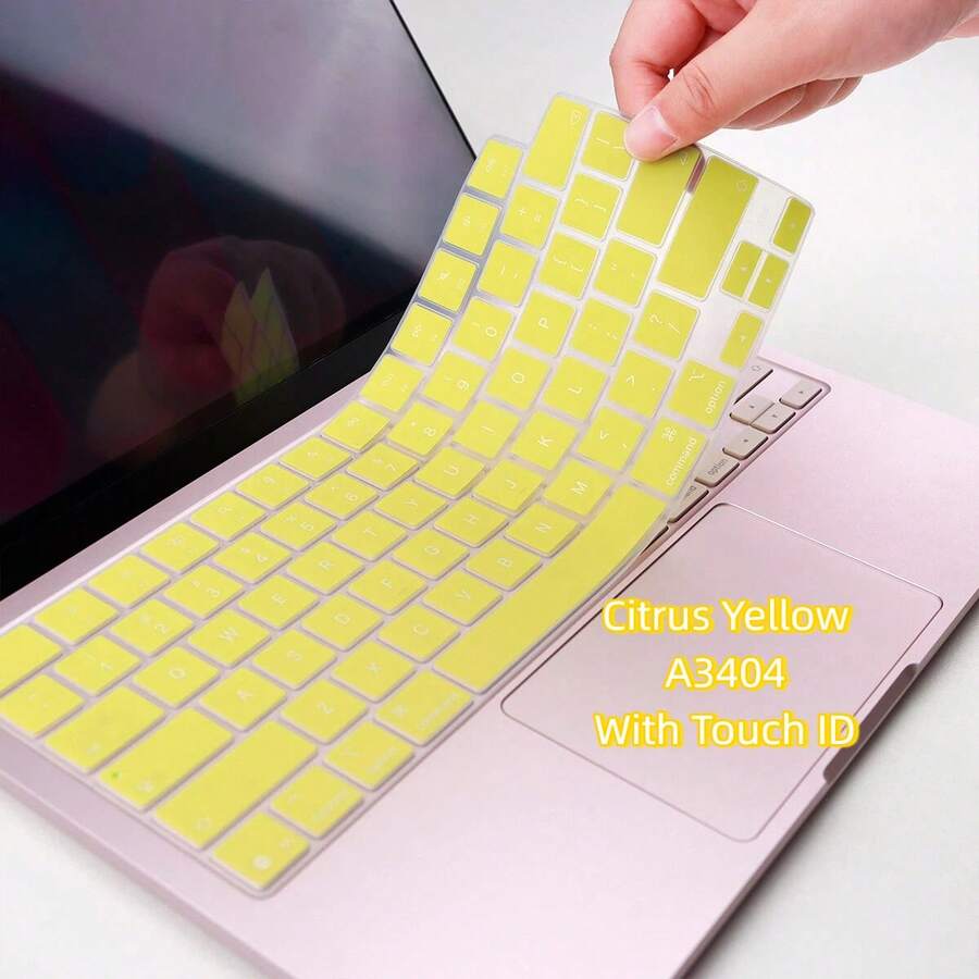 1個奶油色純色英文鍵盤保護套，適用於MacBook Neo 13吋 (A18) Pro 2026款 A3404 512GB 附Touch ID，防刮、防油、易安裝