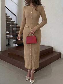 Đầm midi dệt kim vải tweed màu kaki thanh lịch của Unadoll dành cho nữ, tay dài, cài cúc vàng, dáng ôm sát, xẻ tà sau, thích hợp cho công sở và tiệc tùng. - Màu Khaki - Xem 6