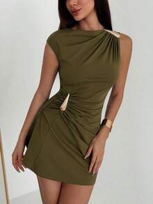 Women's Dress With Umbrella Sleeves And Ruffles With Metallic Decoration - Army Green - View 5