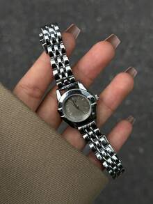 Elegant And Exquisite Quartz Watch, Featuring Retro Design, Perfect For Daily Commute, Casual Outings And Social Occasions - Silver - View 4