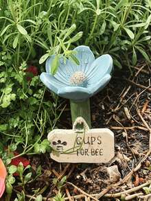 Flower-Shaped Bee Feeder, Outdoor Hanging Water Dispenser, Reusable Bee, Butterfly, And Hummingbird Feeding Station, Outdoor Garden Decoration. - Multiple Styles - View 10