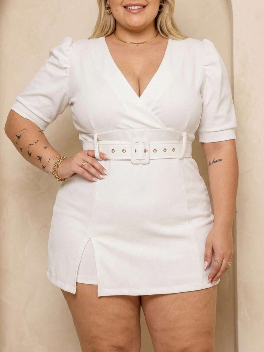 Macaquinho Plus Size Short Saia Premium em Crepe de Malha, Veste 46 ao 52