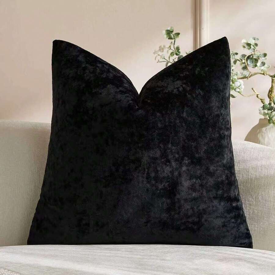 1pc Black Velvet Embossed Cushion Cover - Black - View 1