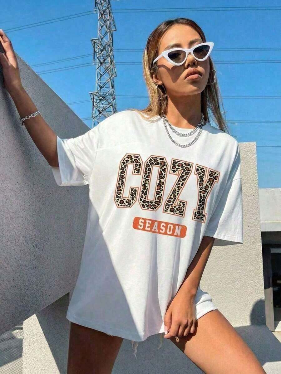 1 Piece Of Women's Loose Fit T-Shirt With Leopard Print And The Phrase COZY SEASON, Retro College Style, Casual Short Sleeve Letter T-Shirt, % Cotton. - 白色 - 查看 1