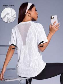 1pc Mesh Patchwork Design Sports T-Shirt, Loose Fit, Comfortable Fabric, Back Mesh Patchwork Design, Geometric Jacquard Fabric White - White - View 1