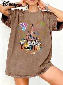 Camiseta gráfica lavada con Mickey y sus amigos para mujeres, Disney 2026 Disney Trip, 100% algodón, camiseta corta de manga corta vintage oversize, camiseta casual temática de vacaciones familiares de Disney Parks, unisex - Café integral - Ver 1