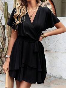 Vestido con cinturón de manga mariposa bajo a capas - Negro - Ver 5