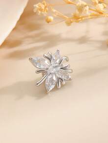 1pc Fashion Luxury Personalized Starfish Butterfly Ear Clip, Suitable For Women's Daily And Holiday Wear (Earphones Not Included) - Silver - View 3