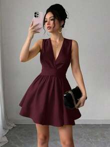 Vestido mini elegante y sexy para invitada de boda con cuello en V cruzado, sin mangas y corte evasé, diseño versátil para conciertos, playa, fiestas, primavera/verano, con bolsillos, vestido de noche con espalda descubierta de color amarillo mantequilla - Burdeos - Ver 3