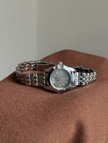 Elegant And Exquisite Quartz Watch, Featuring Retro Design, Perfect For Daily Commute, Casual Outings And Social Occasions - Silver - View 6
