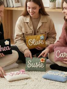 Trousse de maquillage personnalisée en chenille avec lettre, pochette de rangement personnalisée en velours côtelé, trousse de toilette de voyage pour pyjama party pour filles - Multicolore - Voir 3