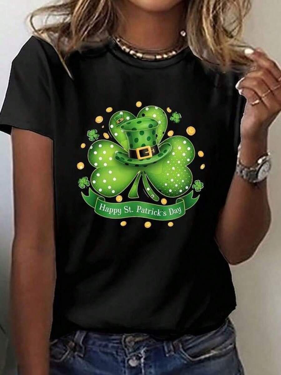 Printed T-Shirt With A St. Patrick's Day Design Featuring A Shamrock And Hat In Green. Casual, Modern, Crew Neck, Short Sleeves, Perfect For Everyday Wear. Eye-Catching, Loose-Fitting, And Fashionable-Ideal For You. A Perfect Gift For Friends, Family, And Fashion Lovers. - 黑色 - 查看 1