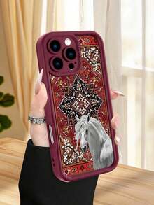 1 Piece Phone Case With A White Horse Design On An Ornamental Carpet Background In Red And Gold Tones, Classic And Elegant Style Ideal For Lovers Of Traditional Art And Sophistication, Soft TPU, Full Impact And Anti-Slip Protection, Compatible With IPhone 17 ProMax/16/15/14/13/12/11/Plus/Pro/ProMax, Compatible With Galaxy A34/A35/A54/A55, Galaxy S20/S21/S22/S23/S24/S25 Ultra/Plus, Compatible With Galaxy//Honor// - 波爾多 - 查看 2
