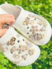 16pcs Gold One-Piece Flower DIY Accessories, 5-Petal Flower Shoe Charms, Rhinestone Butterfly, Beaded Chain Decor, Detachable, Suitable For Perforated Slippers, Birthday Party Gifts - Gold - View 3