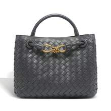 BV Bottega Bang Bang Bolso de mujer tejido a mano de cuero genuino de bolso de Andiamo Clutch Campana Bolso de mujer BV Bottega Bang Bang de cuero genuino hecho a mano,,  al por mayor desde 1 pieza en Guangzhou, bolso tejido a mano con lazo, asa de metal, bolso de hombro y bandolera, nuevo modelo 2026. - Gris hierro - Ver 2