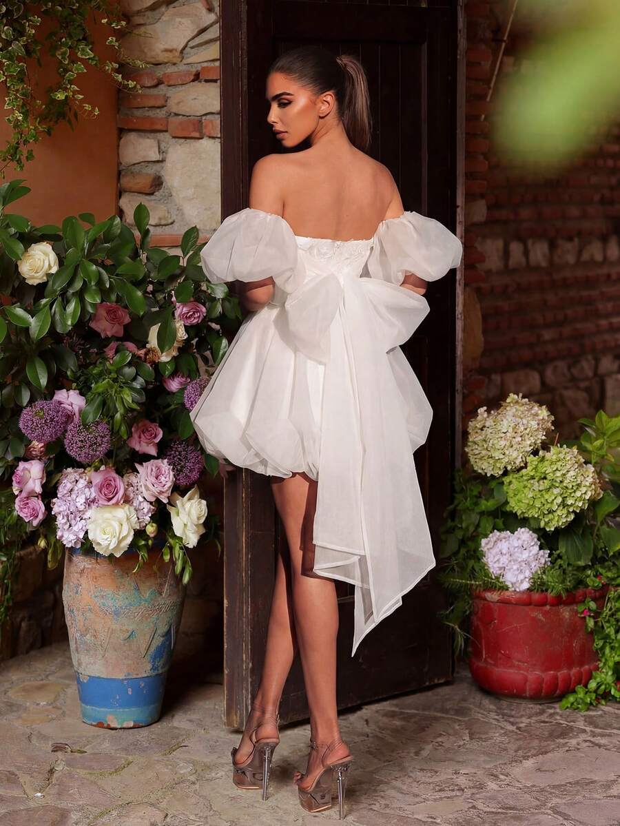 Faeriesty Váy tốt nghiệp thời trang thanh lịch tay phồng hở lưng đính nơ & trang trí hoa, váy cưới tiệc sang trọng màu trắng