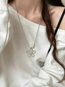 Korean Style Metal Beaded Pearl Flower Long Hollow Flower Pendant Necklace, Lightweight Luxury Sweater Chain For Women - Silver - View 3