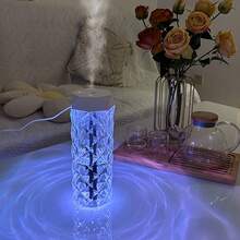 This USB-Powered Large Capacity Acrylic Crystal Humidifier Can Be Used As A USB Night Light, Desk Lamp, And Crystal Atmosphere Light. It Is Also A Small Essential Oil Diffuser Suitable For Bedroom And Home Use (Please Do Not Use Oil-Based Perfumes Or Fragrances). The Lid Is Not Waterproof. 7-Color RGB Auto-Changing, Long Press To Lock The Color. - 白色 - 查看 4