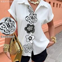 MewMuse. Flora Isola Flora Isola Camisa casual de vacaciones con bordado floral 3D para mujer, primavera/verano - Blanco - Ver 2