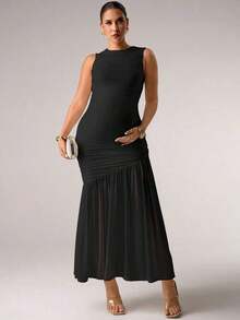 MaterniChic Vestido ajustado sin mangas con cuello redondo y pliegues para mujeres embarazadas - Negro - Ver 1