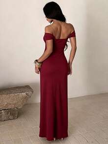 Women's Red Cold Shoulder Fitted Maxi Dress, Slit Design, Knit Party Gown, Sexy Elegant Formal Wear, Suitable For Autumn/Winter - Burgundy - View 4