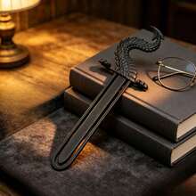 1 Stück 3D geschnitzter Drachen-Schwanz-förmiger Lesezeichen, mit schwertförmiger Klinge, perfekt verschmelzend mit gotischen und Fantasy-ästhetischen Elementen, einzigartiges Fantasy-Stil Lesezeichen Lese-Accessoire, Geschenk für Fantasy-Enthusiasten - Mehrfarbig - Übersicht 4