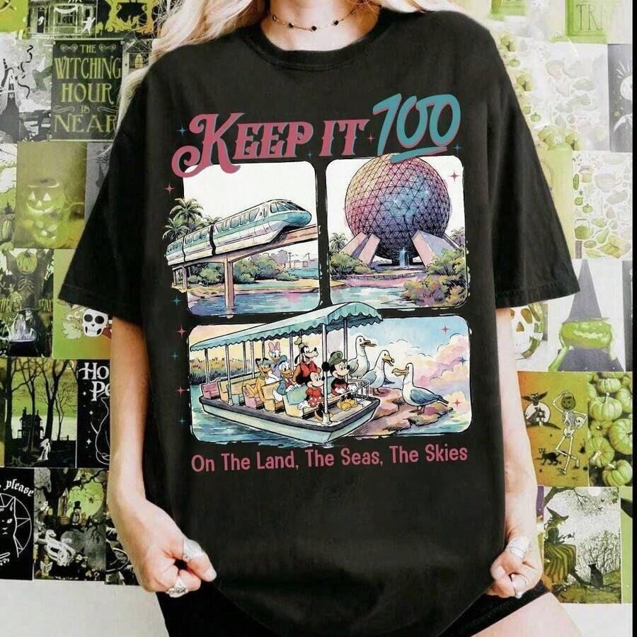 Disney Women's T-Shirt 1PC Licensed "Retro 3‑Panel Disney World Monorail, Spaceship Earth & Boat Ride Scene" Cartoon Printed Oversized T‑Shirt, Short Sleeve Tee For Disney Travel, Vacations & Theme Parks. 2026 New Style, Ideal For Family Outings & Matching Outfits, Unisex For All Ages. High‑Quality Cotton Fabric, Soft & Breathable. Vintage Comic‑Style Park Landmark Print With Mickey & Friends Boat Tour Design, Perfect For Disney World 2026 Vacation Outfits. - 黑色 - 查看 1