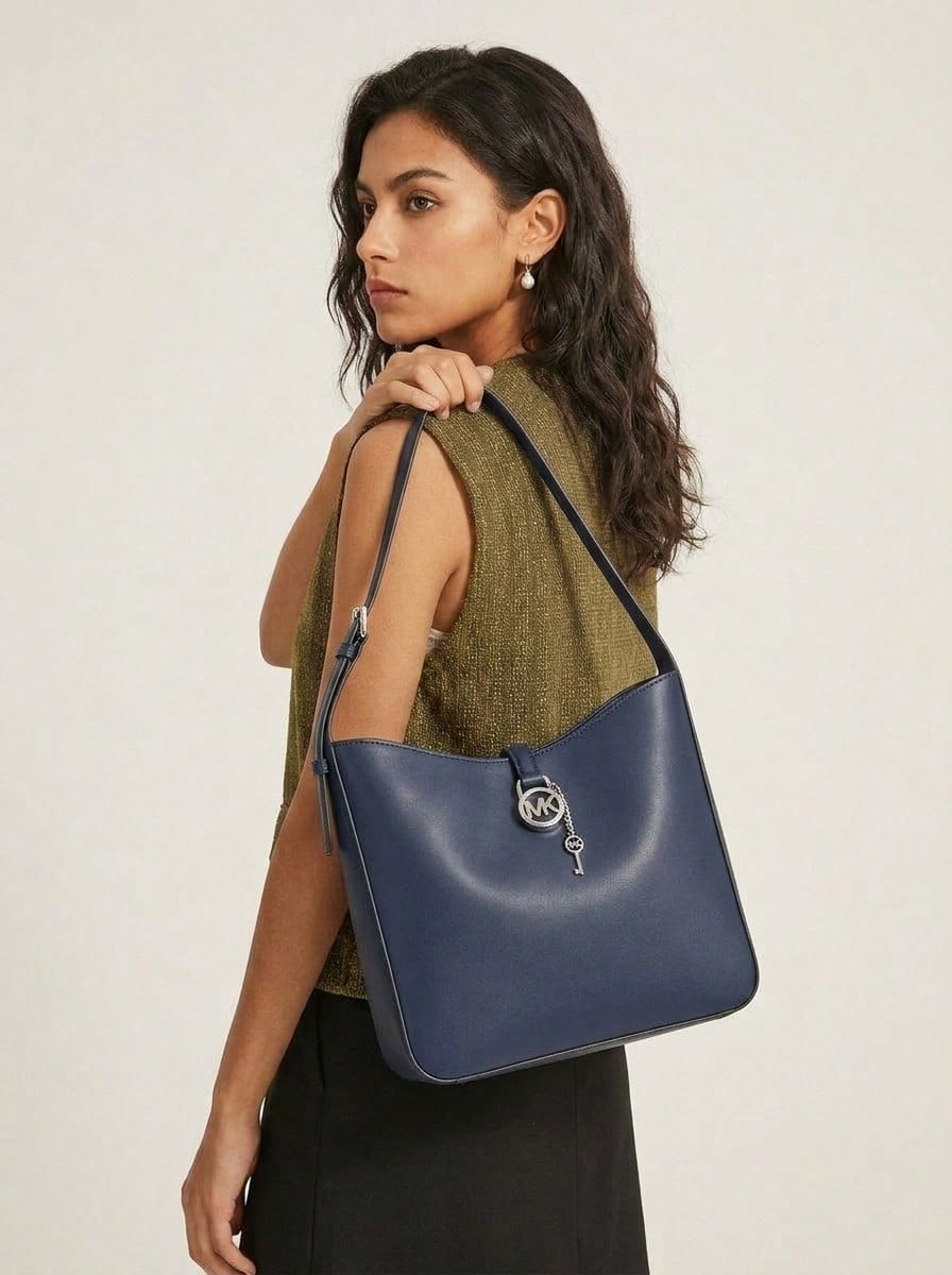 Michael Kors Women's Portable Easy To Clean Versatile Travel Sports Shopping 35F4S1YS5L-NAVY - Blue - View 1