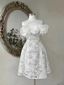 Vestido corto elegante para mujer con decoración de flores 3D en el escote - Blanco - Ver 1
