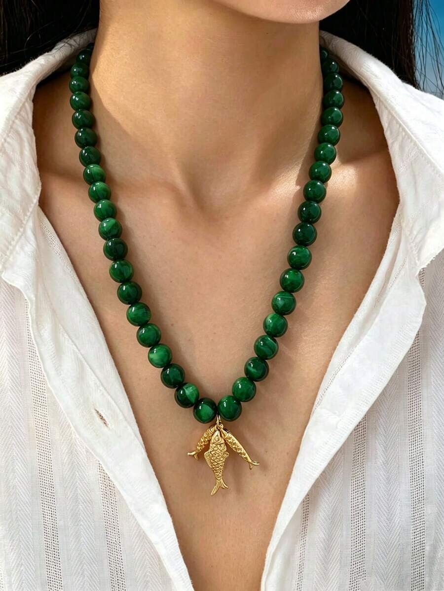 1pc Fashionable Summer Beach Acrylic Gold Fish Pendant Beaded Necklace For Women, Fresh Green Bohemian Style, Minimalist Casual Fish Beaded Design, Suitable For Vacation, Daily Wear, Date, Photo Shoot - Green - View 1