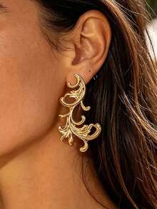1 par de pendientes largos colgantes de metal asimétricos con diseños geométricos exagerados, en forma de espiral, pluma, S, lágrima asimétrica, lazo, círculo hueco y línea geométrica, adecuados para uso diario y fiestas, diseñados para mujeres elegantes y encantadoras - Dorado 22 - Ver 1