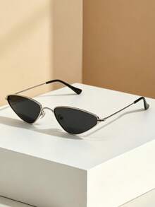 1 Pair New Triangle Ocean Lens Small Frame Metal Fashion Street Style Decorative Fashion Glasses - Silver - View 7
