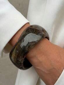 Brazalete asimétrico de resina transparente con diseño geométrico, pulsera de aleación para mujer - Multicolor C - View 8