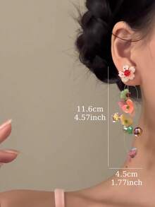 一对色彩缤纷的花朵流苏耳环,造型独特夸张,极其美丽甜美优雅,尽显奢华,适合假日、旅行、派对佩戴。 - 彩色的 - 查看 4