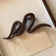 1pc 1pc Black Large Matte Wavy Hair Clip, Women's Style - Vintage Y2K Style, Solid Color Hair Claw - Easy To Style And Tie Hair - Multicolor - View 6