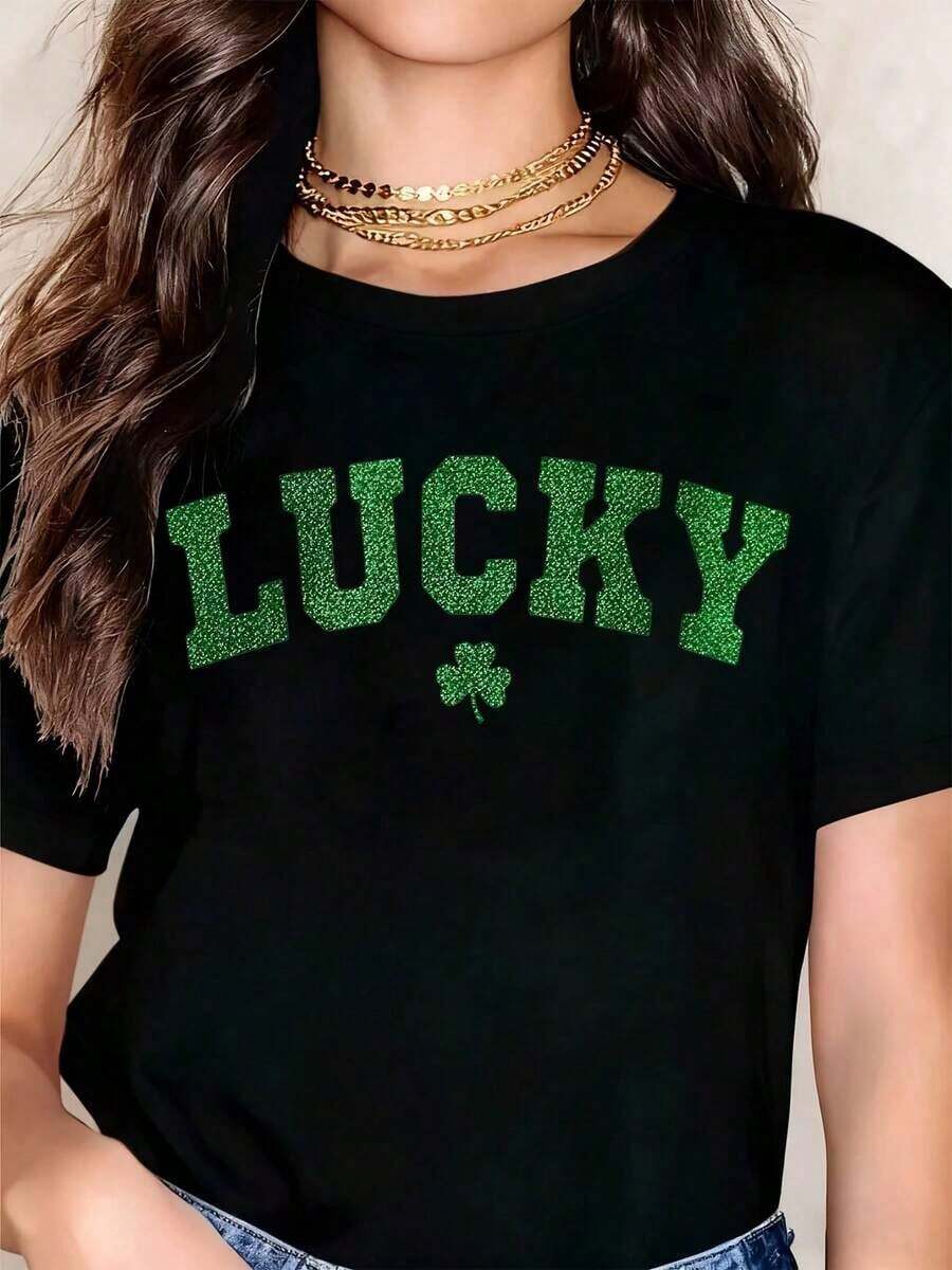 Lucky Shamrock T-Shirt For St. Patrick's Day, Women's Graphic Tee, White With Bright Green Lettering, Casual Crop Top, Lucky Shamrock Design, 100% Pure Cotton, Bohemian Style. - 黑色 - 查看 1
