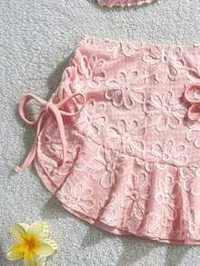 Swim Mod Set de 3 piezas: Top corto de tirantes finos, Bottom de triángulo con lazos laterales y minifalda con volantes y cordón - Rosa - Ver 5