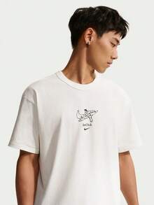 Nike Sportswear Men's Short Sleeve Graphic T-Shirt IV2641-133 - White - View 3