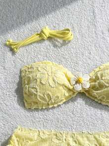Swim Mod Set de 3 piezas: Top corto de tirantes finos, Bottom de triángulo con lazos laterales y minifalda con volantes y cordón - Amarillo - Ver 6