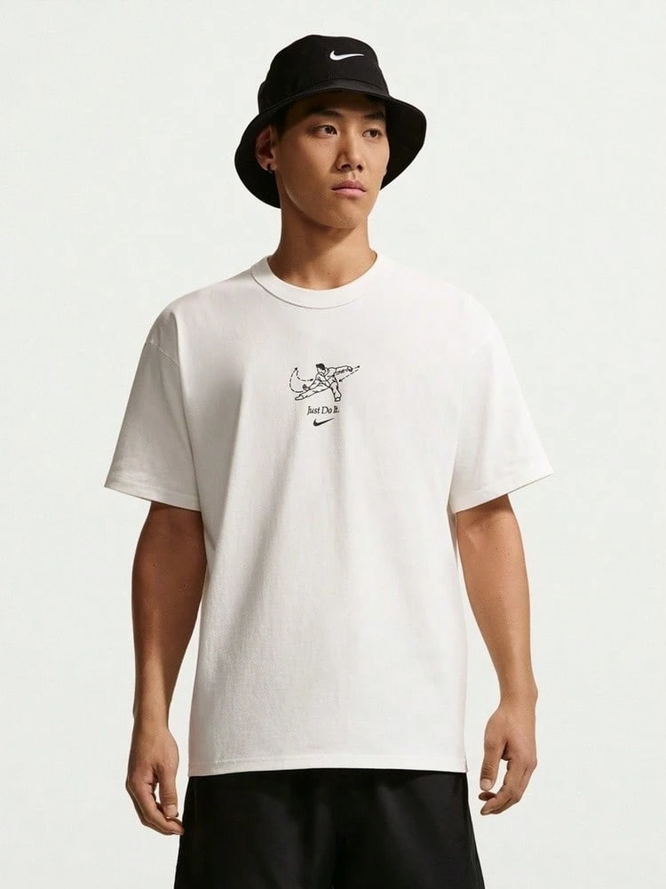 Nike Sportswear Men's Short Sleeve Graphic T-Shirt IV2641-133 - White - View 1