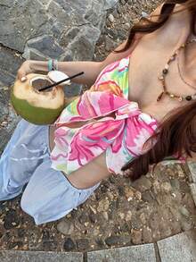 Áo croptop nữ YeonC họa tiết hoa nhiệt đới, hở vai và lưng, chất liệu polyester co giãn cao với đường viền bất đối xứng, thích hợp cho trang phục đi biển mùa hè. - Hồng - Xem 5
