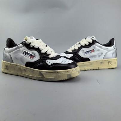 Black & Silver Vintage Distressed Low-Top Sneakers, Retro Washed Leather Street Style Shoes, 80s Two-Tone Lace-Up Casual Sports Shoes, Worn Sole Suitable For Daily Street Style