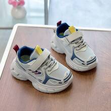 1 par de zapatillas deportivas transpirables de malla con cierre de gancho y bucle para niños/niños pequeños, zapatos deportivos casuales unisex con bloques de color, suela blanda antideslizante para correr, para todas las estaciones - Gris - Ver 3