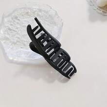 1pc 1pc Black Large Matte Wavy Hair Clip, Women's Style - Vintage Y2K Style, Solid Color Hair Claw - Easy To Style And Tie Hair - Multicolor - View 10