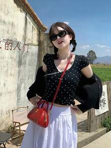 甜美可愛V領短袖法式風格T恤，夏季女上衣黑色 - 黑色 - 查看 8