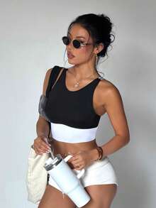 Women's Fashionable Solid Color Removable Padded Criss-Cross Back Round Neck Sports Bra Fall - Black and White - View 4